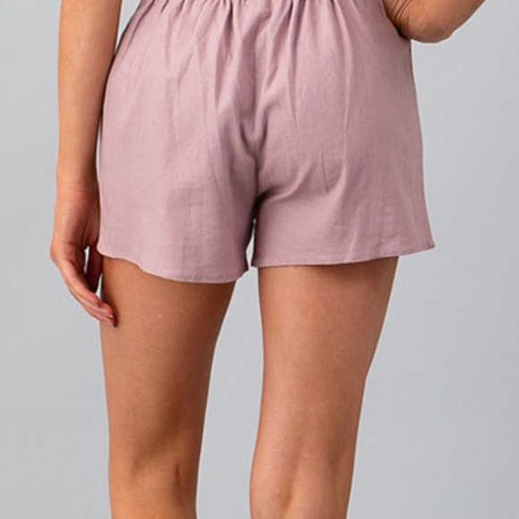 High Waist Ruffle Vintage Shorts - Picture 2 of 6